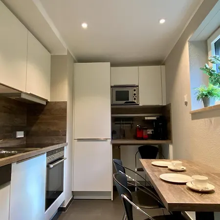 Terrassenwohnung Garten-oase - Hochwertige Gartenwohnung Mit Sonnenterrasse דירה