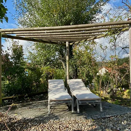 Terrassenwohnung Garten-oase - Hochwertige Gartenwohnung Mit Sonnenterrasse דירה