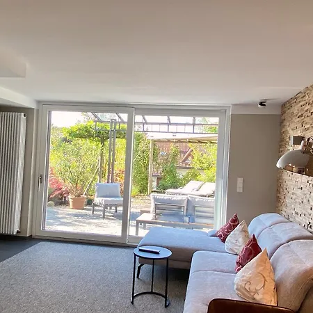 Terrassenwohnung Garten-oase - Hochwertige Gartenwohnung Mit Sonnenterrasse * לינדאו